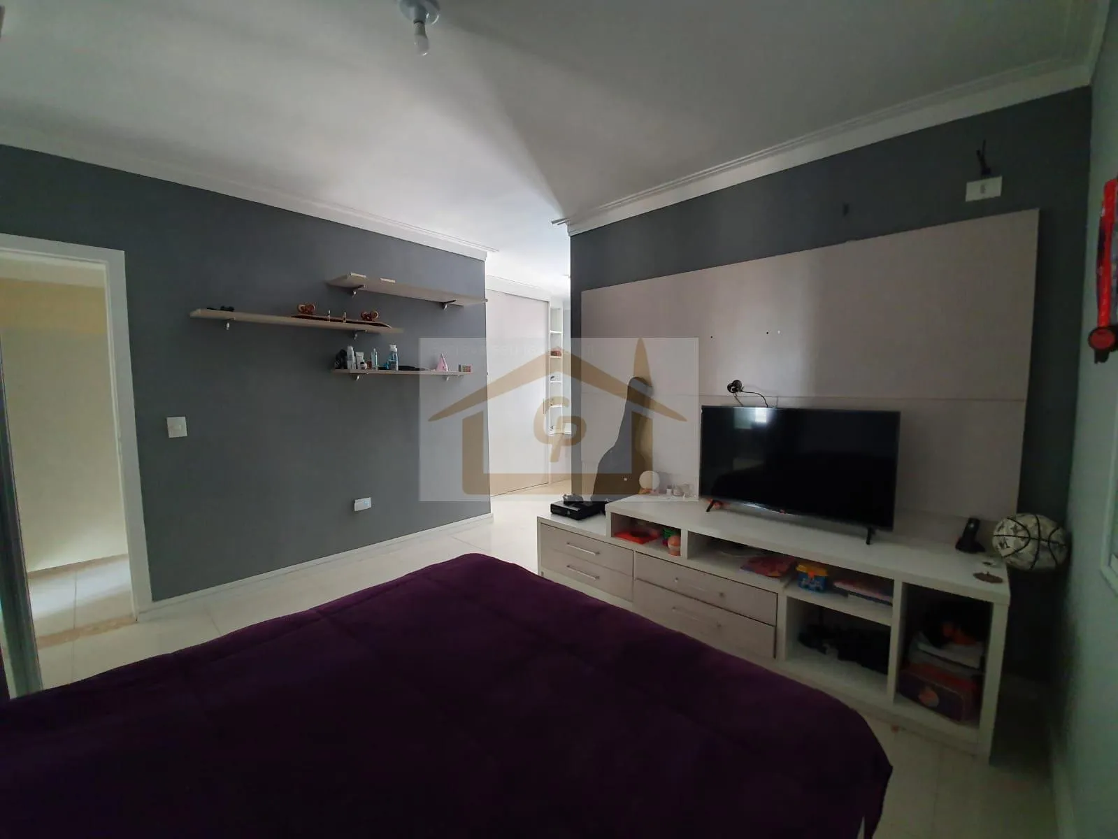 Imagem 3 amplas suítes repleta de armários, sendo duas avarandadas com vista espetacular, 4 vagas