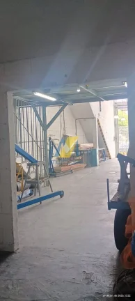 Imagem Galpão térreo amplo e estratégico para sua operação em Santo André