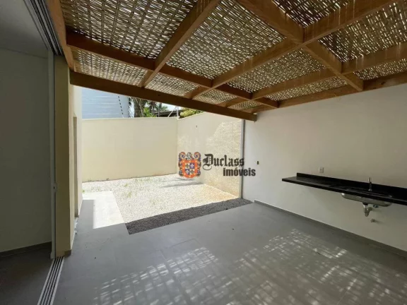 Imagem Sobrado com 4 dormitórios à venda, 150 m² por R$ 2.500.000,00 - Juquehy - São Sebastião/SP