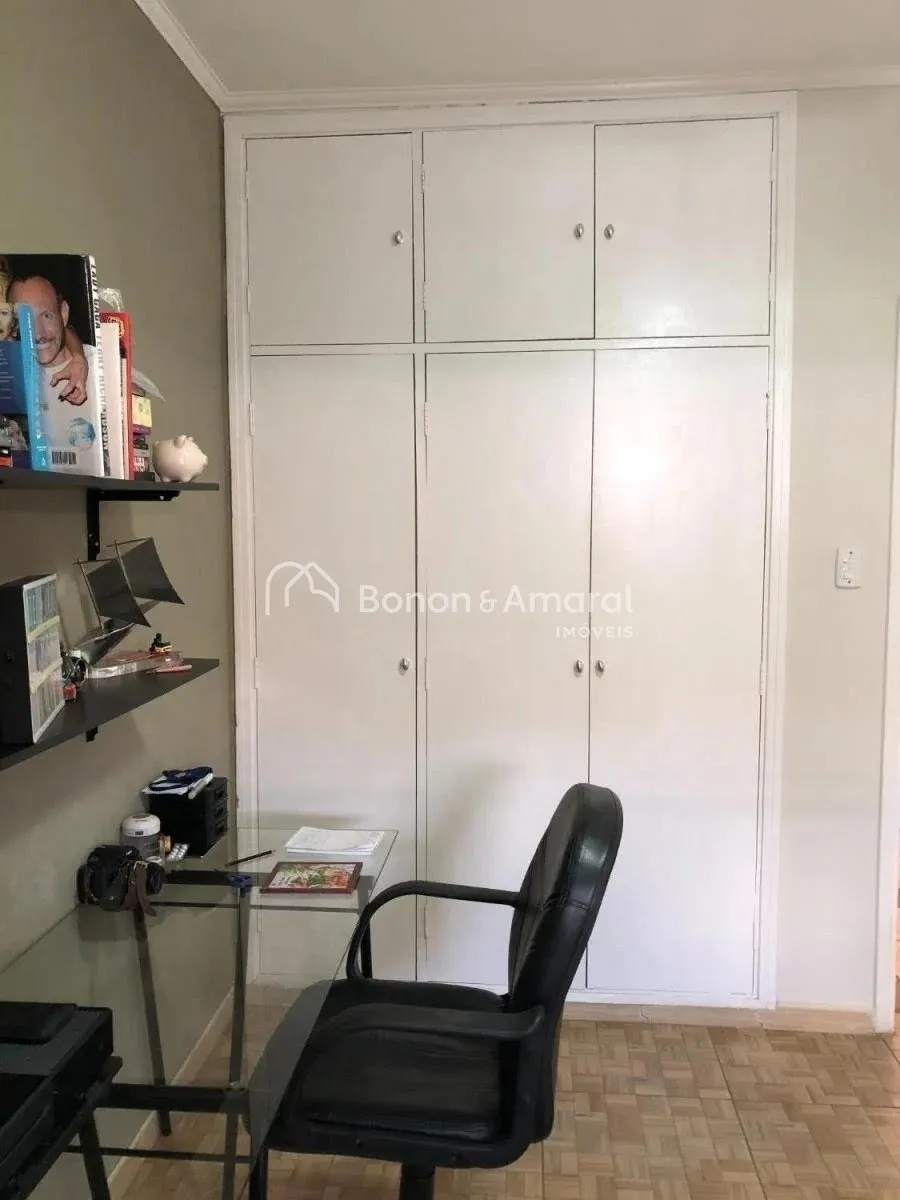 Imagem Casa à venda próxima à Lagoa do Taquaral em Campinas