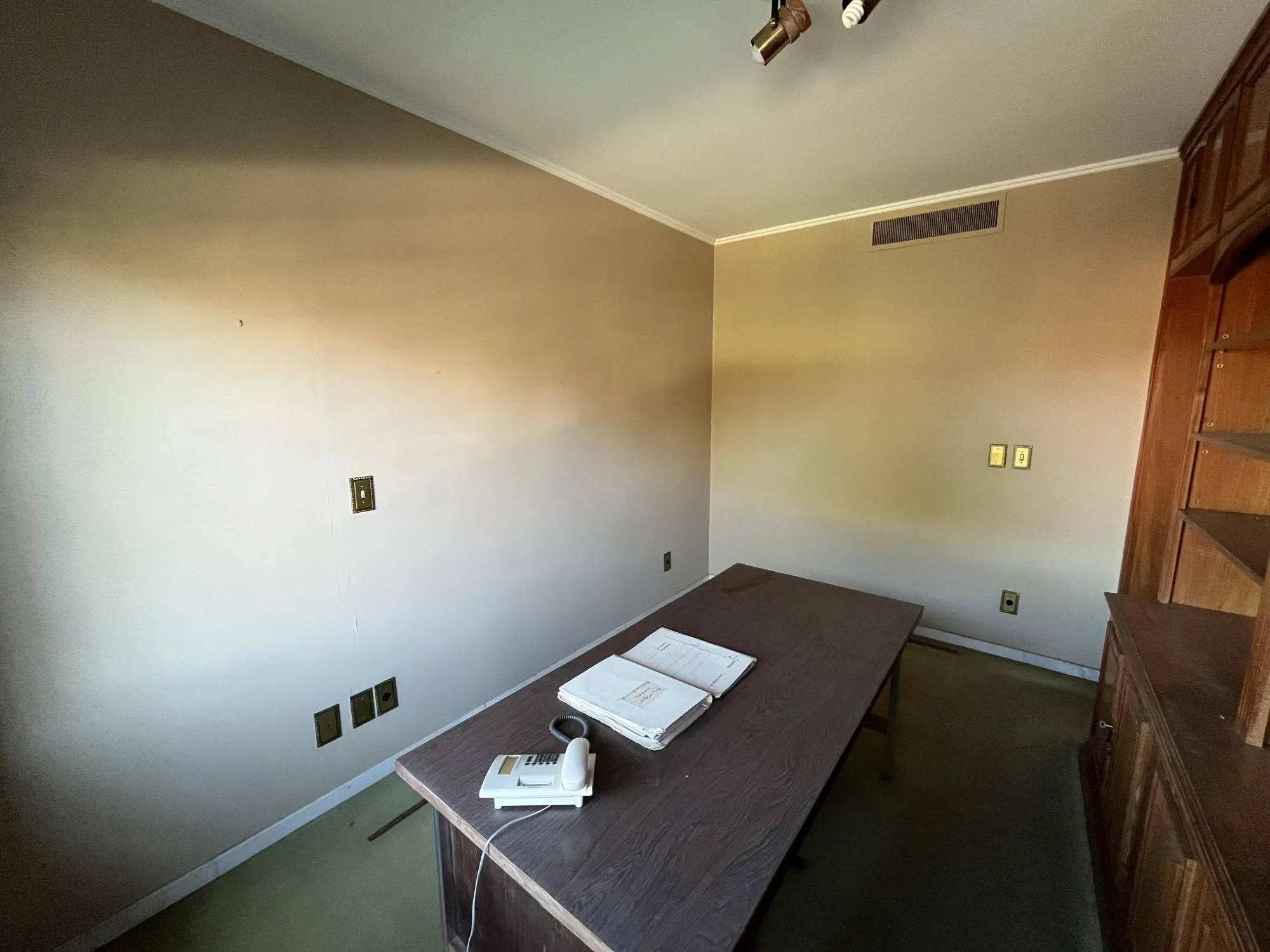 Imagem Casa de 4 quartos, 2 suítes e 2 vagas de garagem no bairro Boa Vista em POA