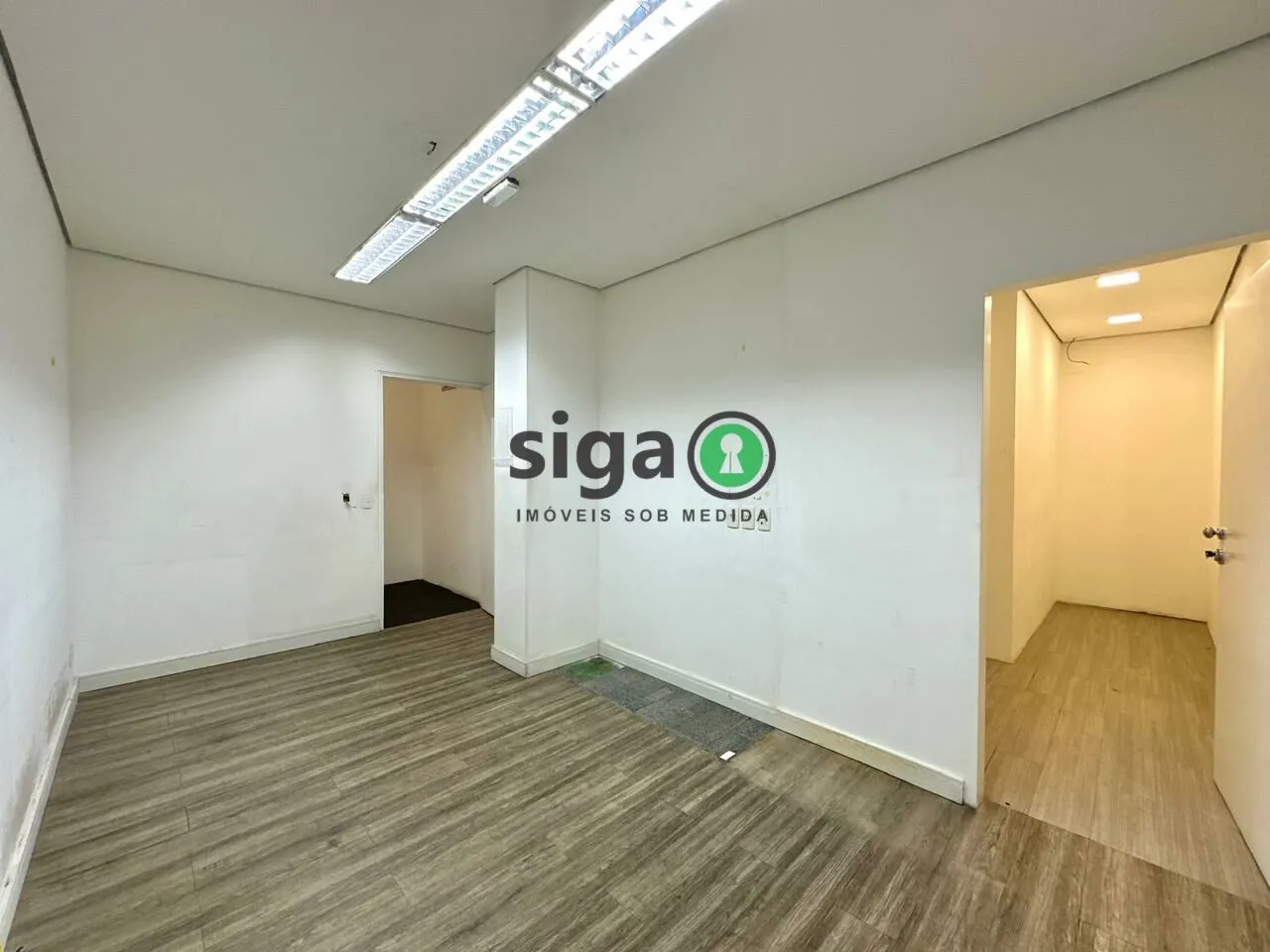 Imagem Bairro Moema Sp, Imóvel comercial de 640m2 de área útil construída em 500m2 de terreno, em dois piso