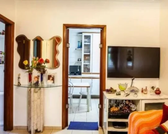 Imagem Casa Com 150 metros 3 Dormitórios 2 Banheiros e 5 vagas de garagens