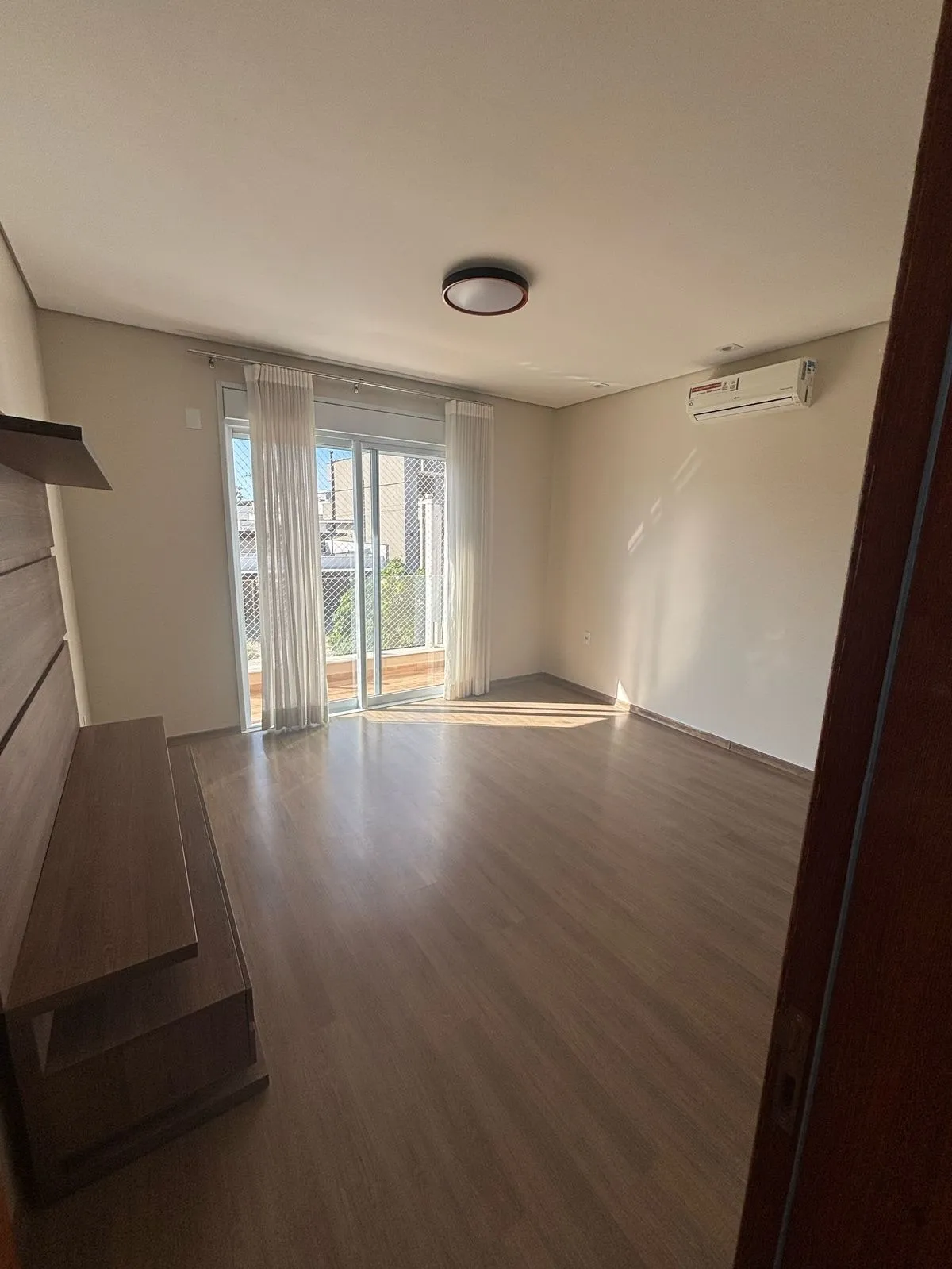Imagem Sobrado com Piscina no Residencial Cyrela Esplanada