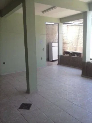 Imagem Excelente casa no melhor ponto do bairro.