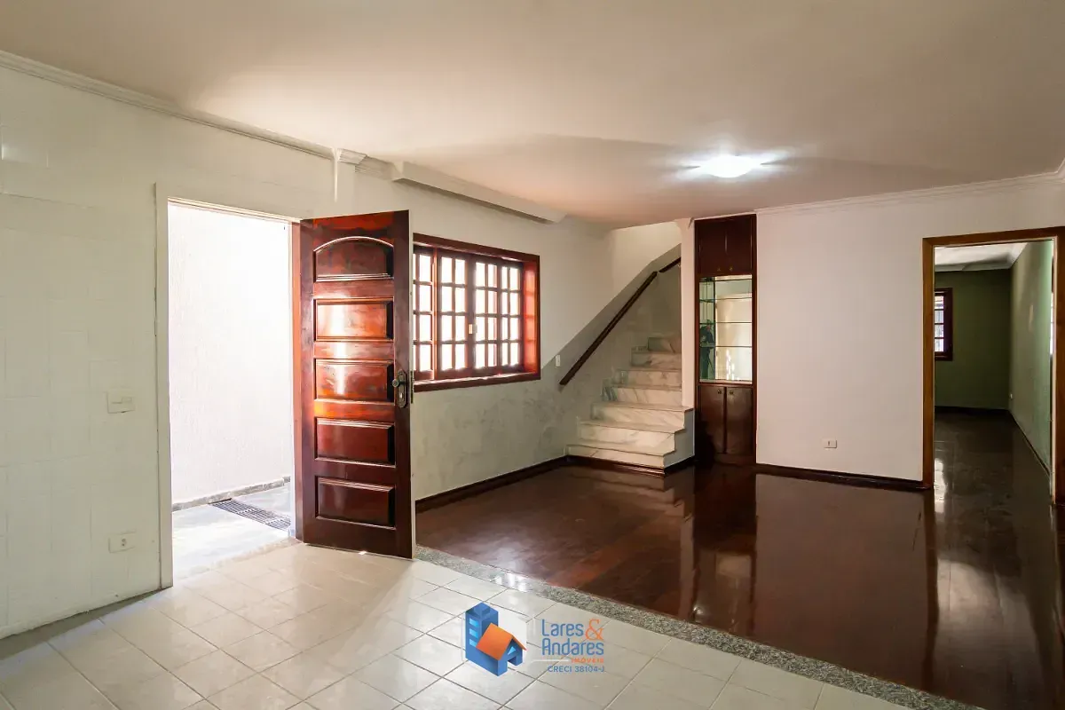 Imagem Sobrado para venda em Jardim das Vertentes com 4 quartos, 175m²