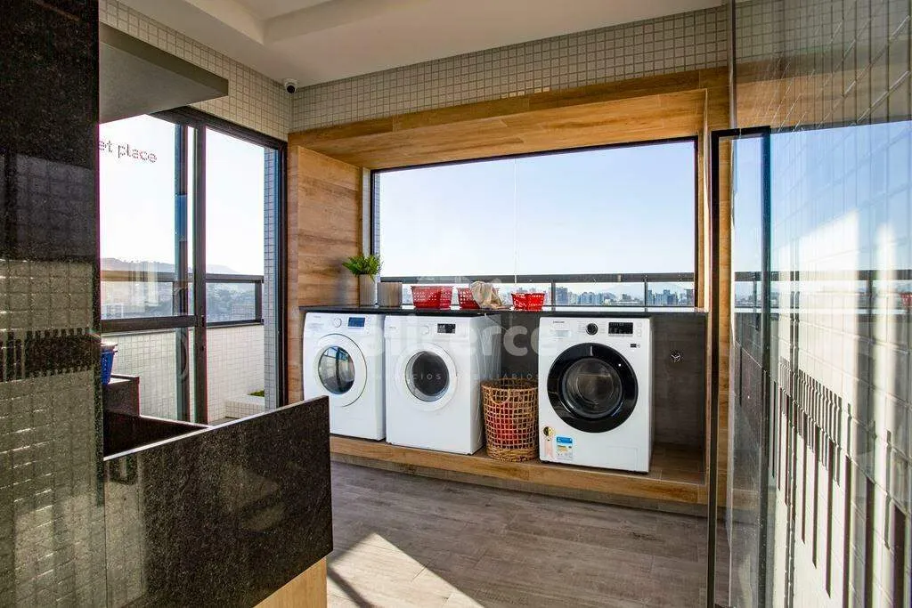 Imagem Apartamento à venda com 2 quartos 1 suíte, 72,05m² em Kobrasol São José