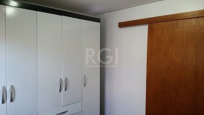Imagem Casa para Venda - 70m², 2 dormitórios, 3 vagas - Ponta Grossa