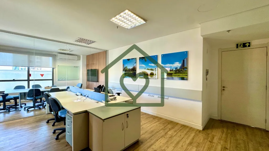 Imagem Sala comercial no Urban Conpept de 58 m². 
 
Um box de garagem coberto e estriturado. Preço e disp...