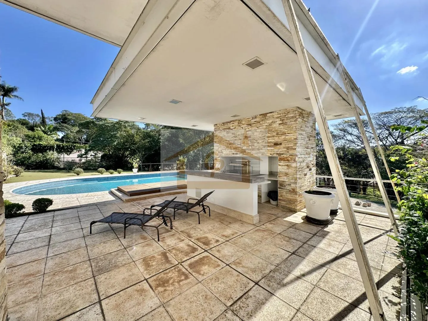 Imagem 4suítes Linda casa TÉRREA, vista 180°. Piscina, gourmet, 3 lareiras, 10 vagas cobertas