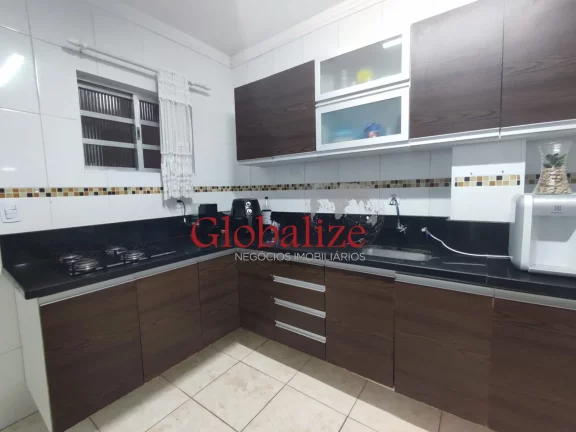 Foto do imóvel Sobrado com 3 dormitórios, armários planejados, excelente oportunidade no bairro do Macuco em Santos