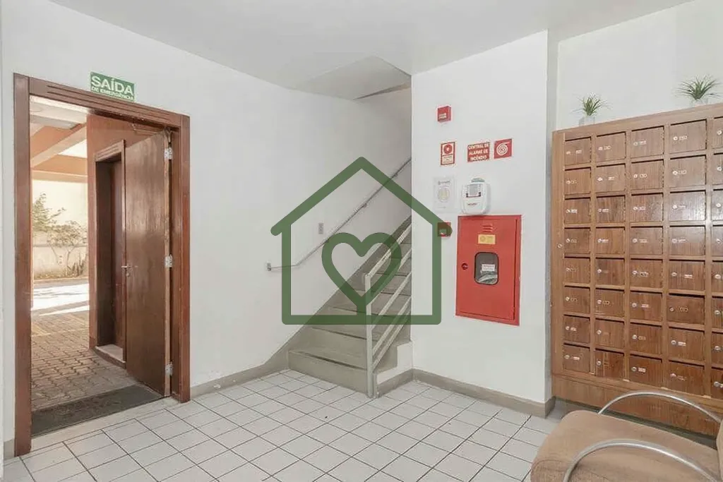 Imagem Apartamento com 3 dormitórios, sendo 1 suíte com armários, banheiro social e suíte com armário,...