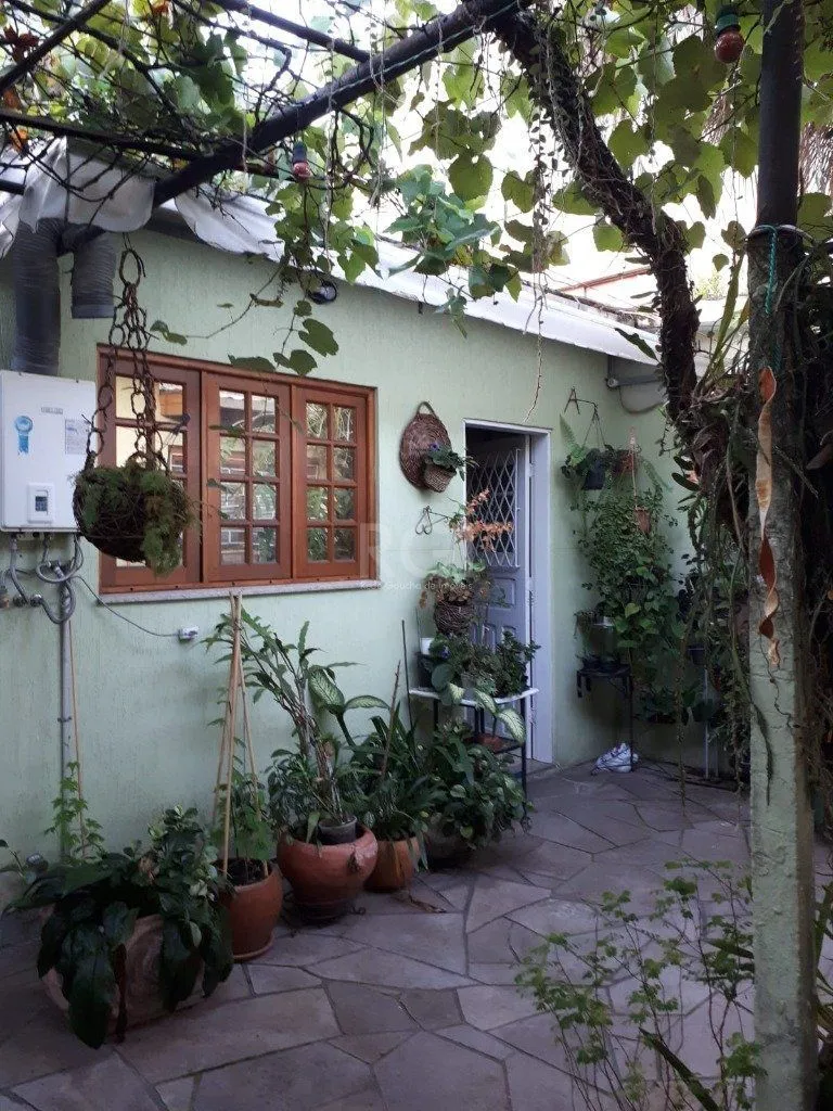 Imagem Casa para Venda - 142m², 3 dormitórios, sendo 1 suites, Partenon