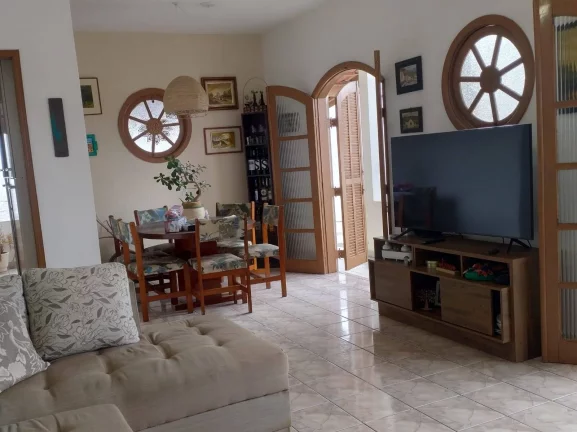 Imagem CASA TÉRREA EM 2 LOTES MAIS EDICULA