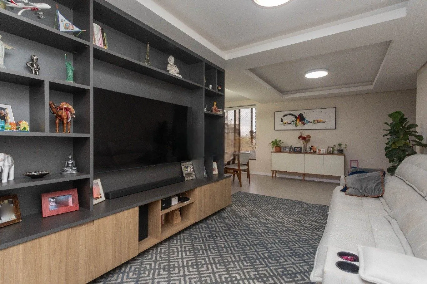 Imagem Apartamento de 3 quartos, suíte e 1 vaga de garagem no bairro Passo da Areia POA