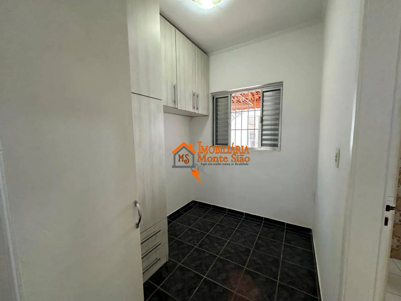 Imagem Sobrado com 5 dormitórios à venda, 221 m² por R$ 990.000 - Jardim Vila Galvão - Guarulhos/SP