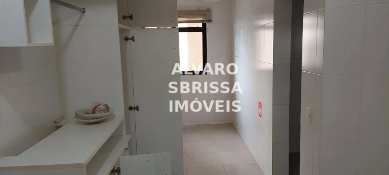 Imagem Apartamento com 4 vagas, 4 dormitórios sendo 2 suítes, todos com armários, portas balcões, venezianas automáticas e lindas vistas. 287m2. 1 por andar