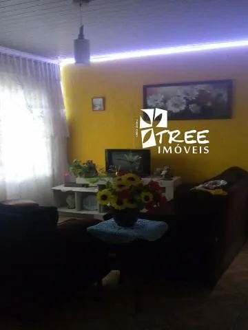 Imagem VENDA CASA LOCALIZADA NO BAIRRO SESC EM SUZANO COM A/T 145m² e A/C 360m² distribuídos em 3 dormitórios, 2 banheiros, 2 salas, cozinha. CONSULTE-NOS.