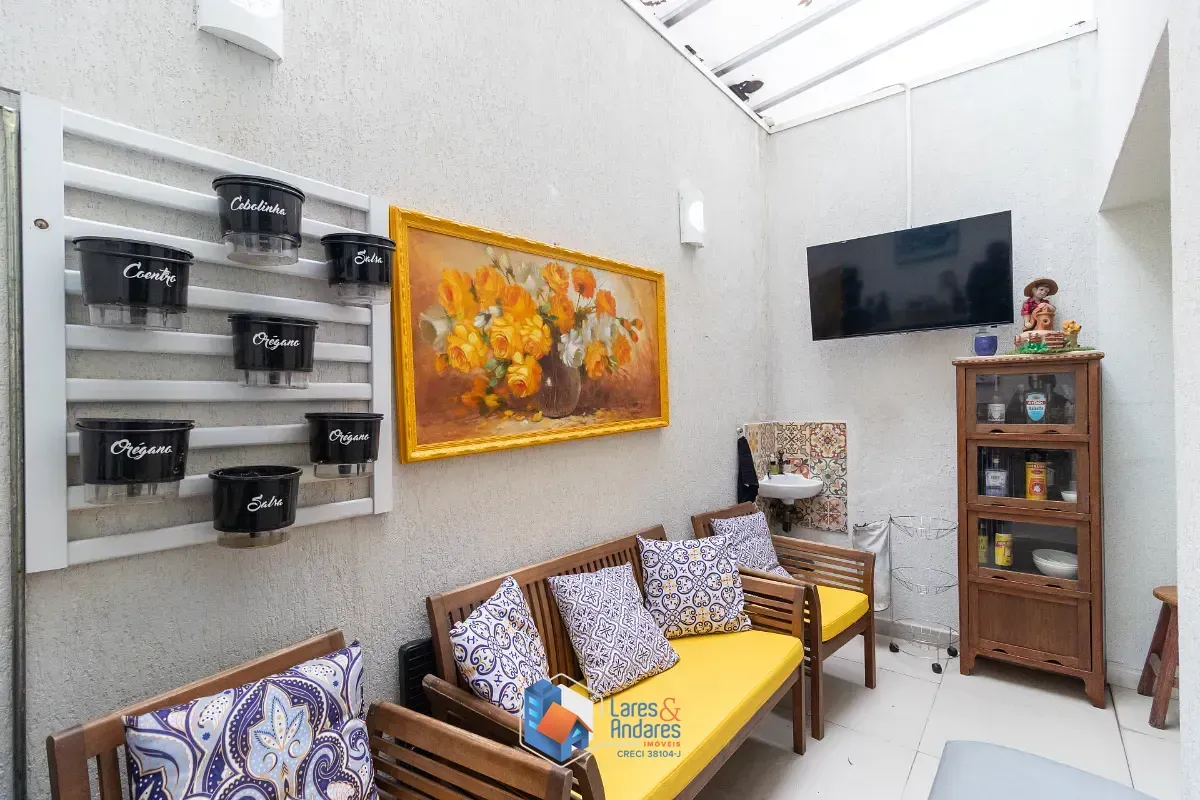 Imagem Casa no condomínio Residencial das Orquideas para venda com 3 quartos, sendo 1 suíte, 142m²