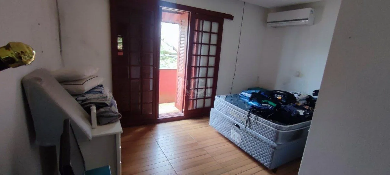 Imagem Casa de esquina no bairro Guarujá