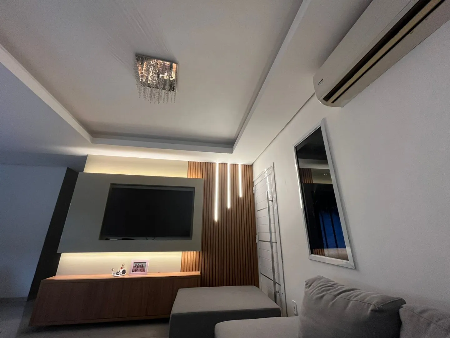 Imagem Casa Residencial com Piscina em Santa Isabel, Viamão - Venda