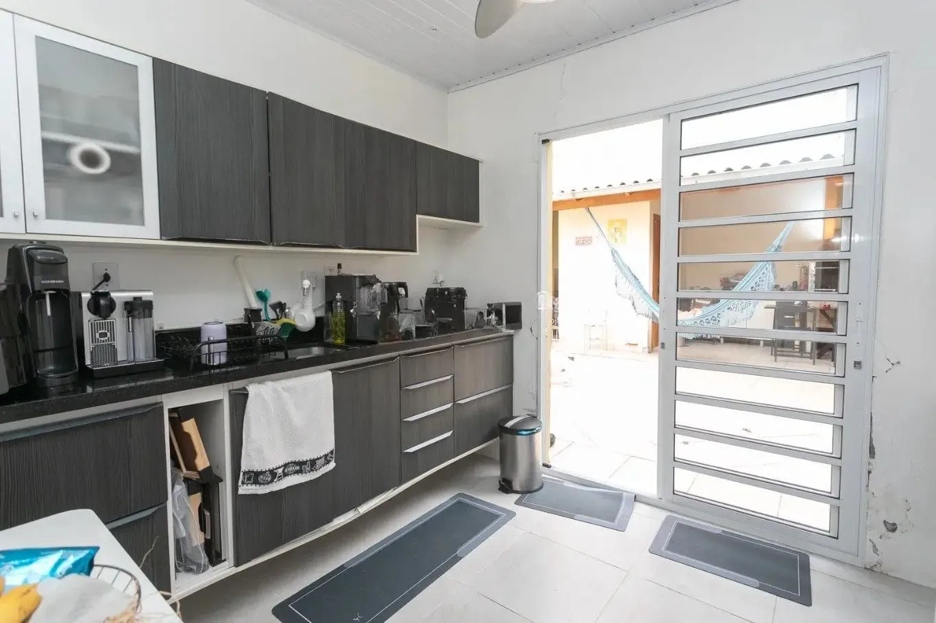 Imagem Casa com 2 dormitórios à venda em Partenon, Porto Alegre