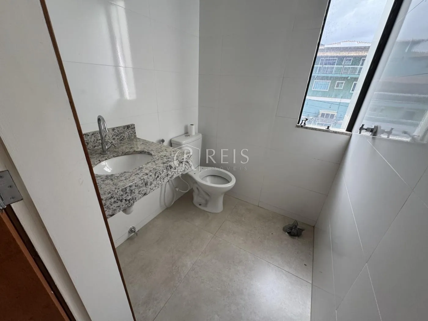 Imagem Sala Comercial para Locação em Rio das Ostras, Village Rio das Ostras, 1 banheiro