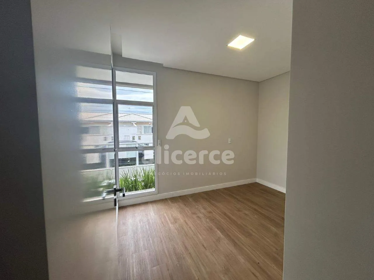 Imagem Casa à venda com 3 quartos I 1 suíte I 100m² I piscina I em Bela Vista Palhoça
