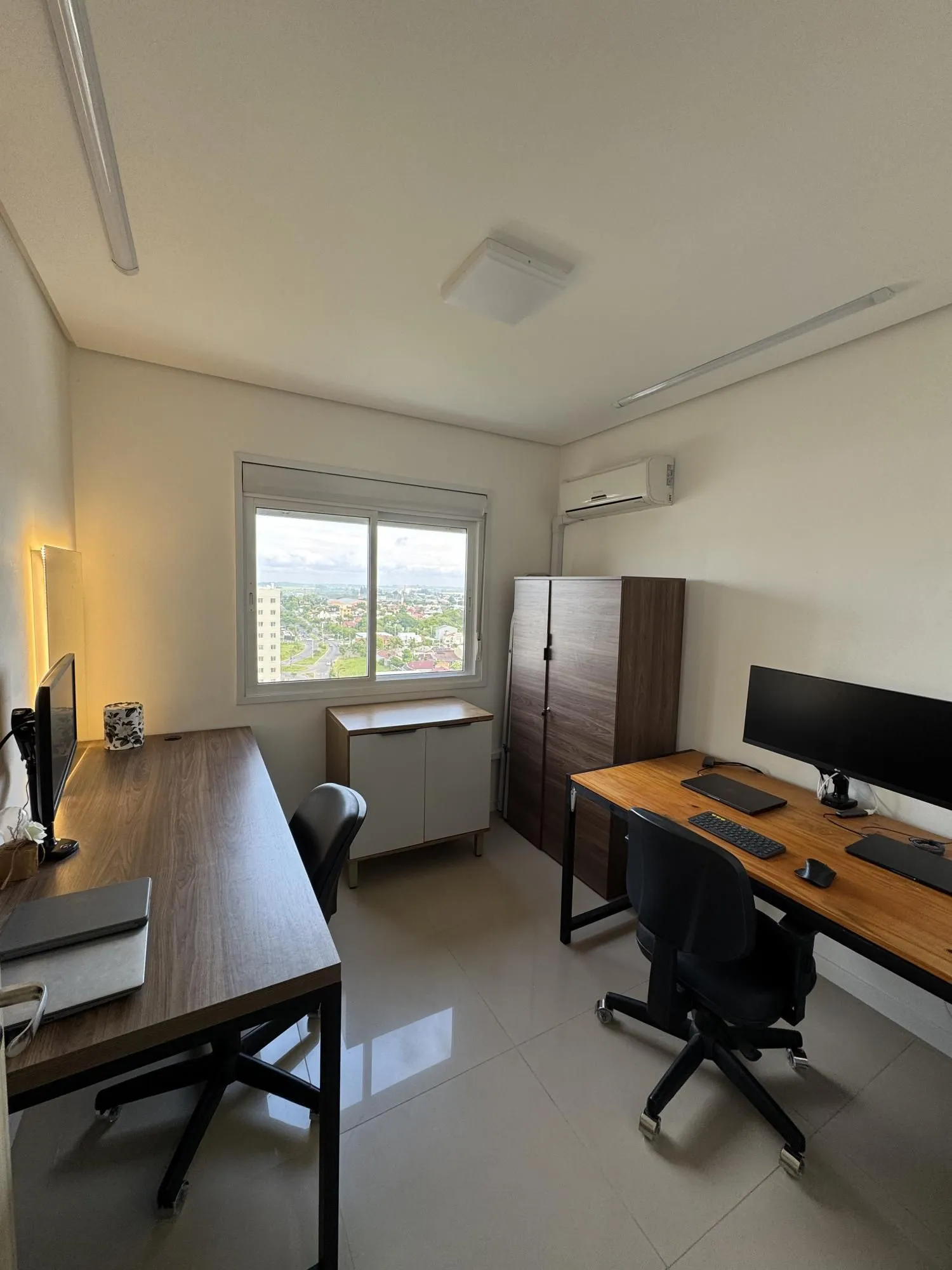 Imagem Apartamento de 2 dormitórios, 1 suíte e 1 vaga, em Canoas.