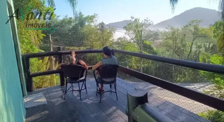 Imagem Casa Sobrado à Venda com 3 Quartos em Camburi, São Sebastião