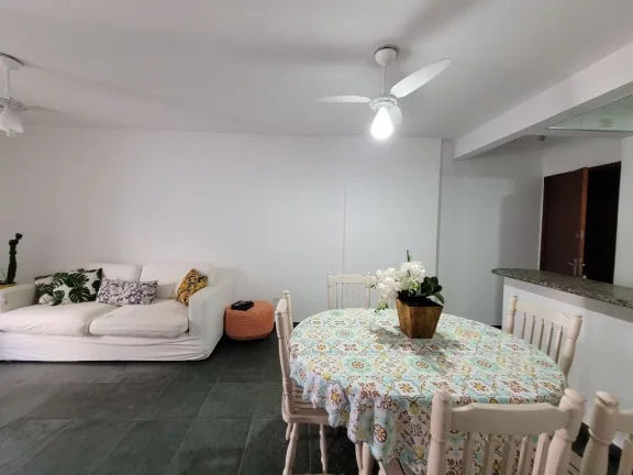 Imagem TOMBO – FRENTE AO MAR, EXCELENTE APARTAMETO COM LINDA VISTA, MARAVILHOSA ÁREA DE LAZER, GARAGEM NO PRÉDIO.