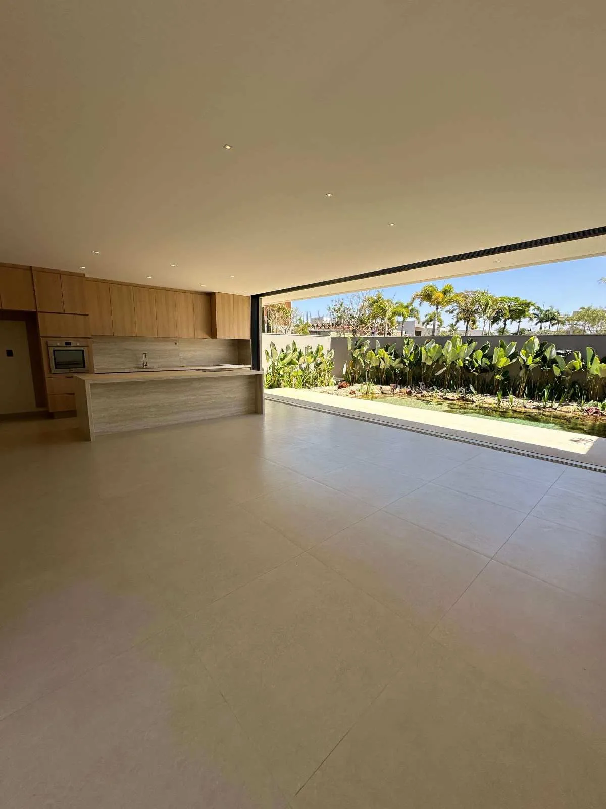 Imagem Casa à venda, Parque Universitário, com 3 quartos, 220m2