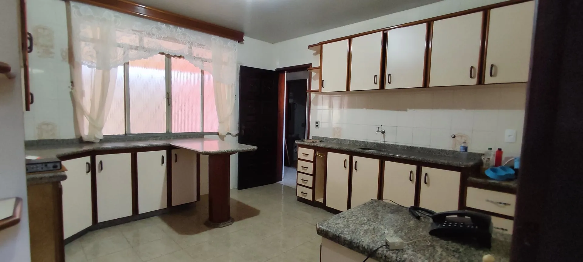 Imagem Sobrado de Esquina à Venda no São Cristóvão - 300 m² - R$ 1.118.000,00