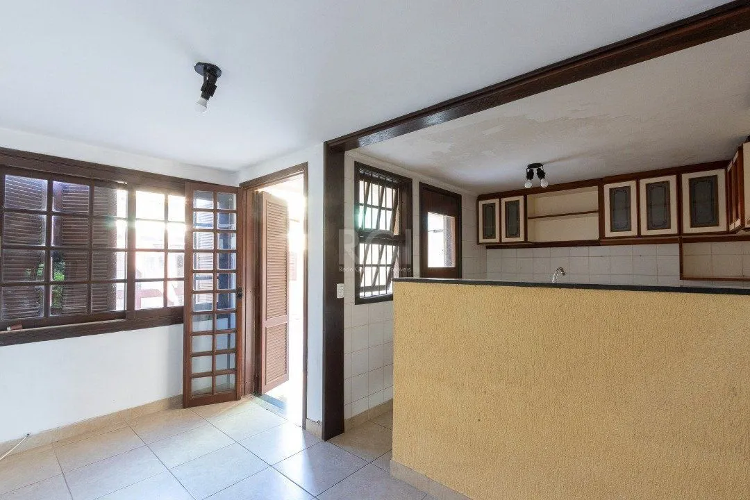 Imagem Casa para Venda - 280m², 3 dormitórios, sendo 1 suites, 2 vagas - Espirito Santo
