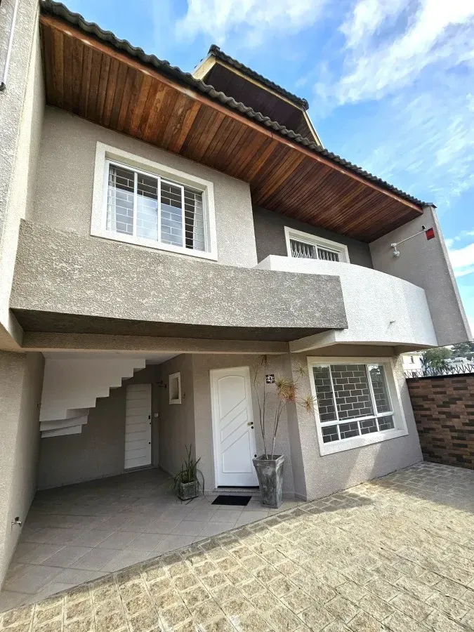 Imagem Sobrado com 3 Quartos à Venda, 151 m² em Boa Vista - Curitiba