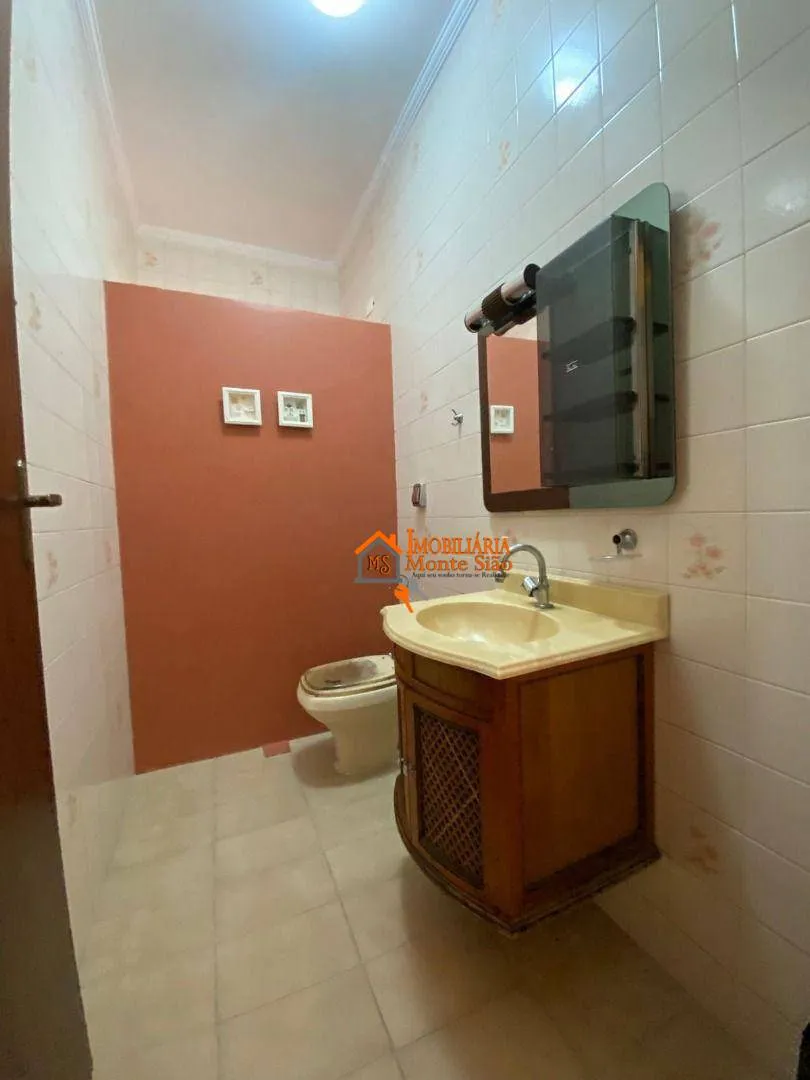 Imagem Casa Assobradada à Venda no Centro de Guarulhos - 3 Dorms e Suíte!