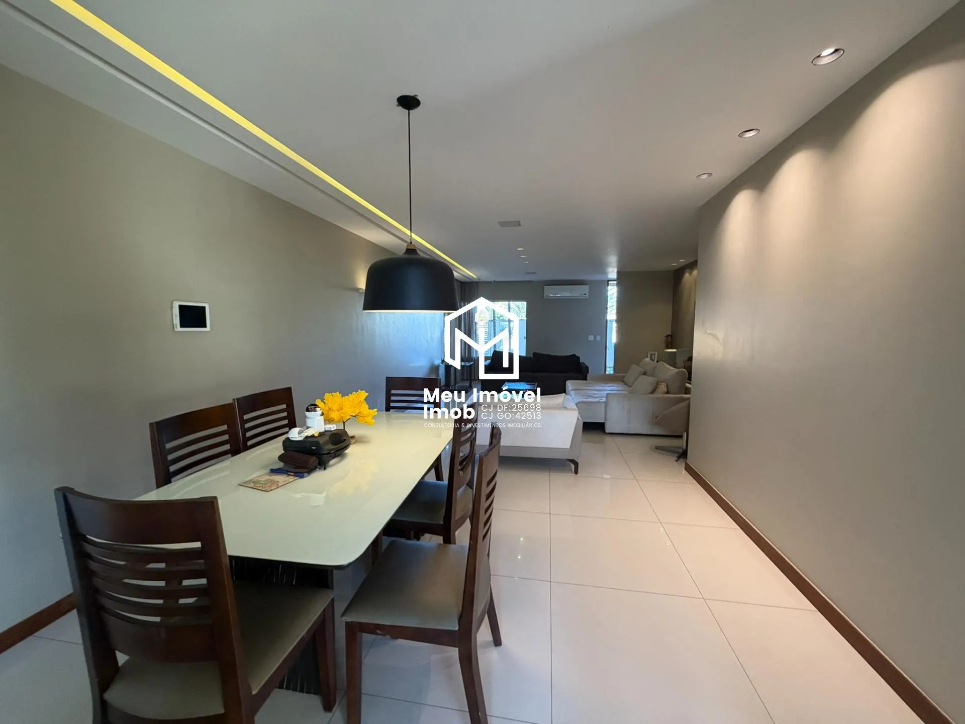 Imagem Casa 4 Qts 4 Suítes 2 Vagas 350m² Cond Jardim Botânico VI