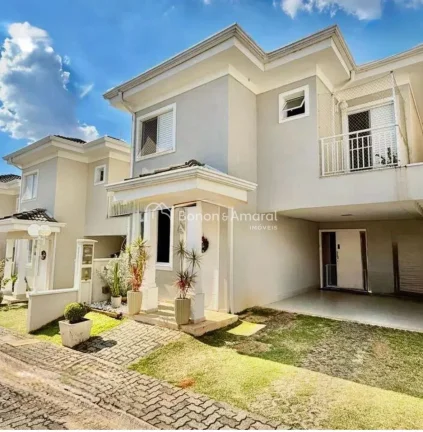 Imagem Linda casa com 3 quartos sendo todos suítes, em condominio completo com excelente localização. 
A...