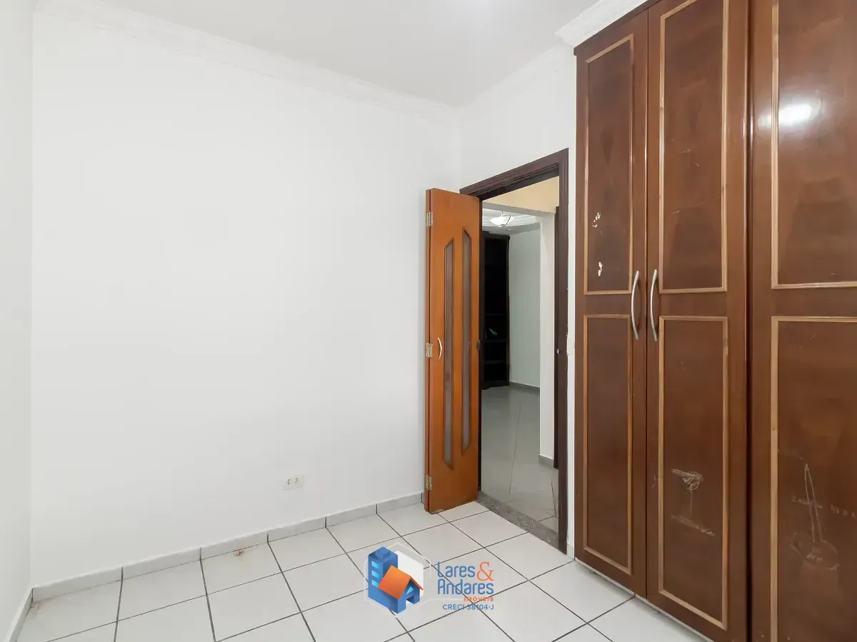 Imagem Casa para venda em Parque Maria Domitila com 5 quartos, sendo 2 suítes, 310m²