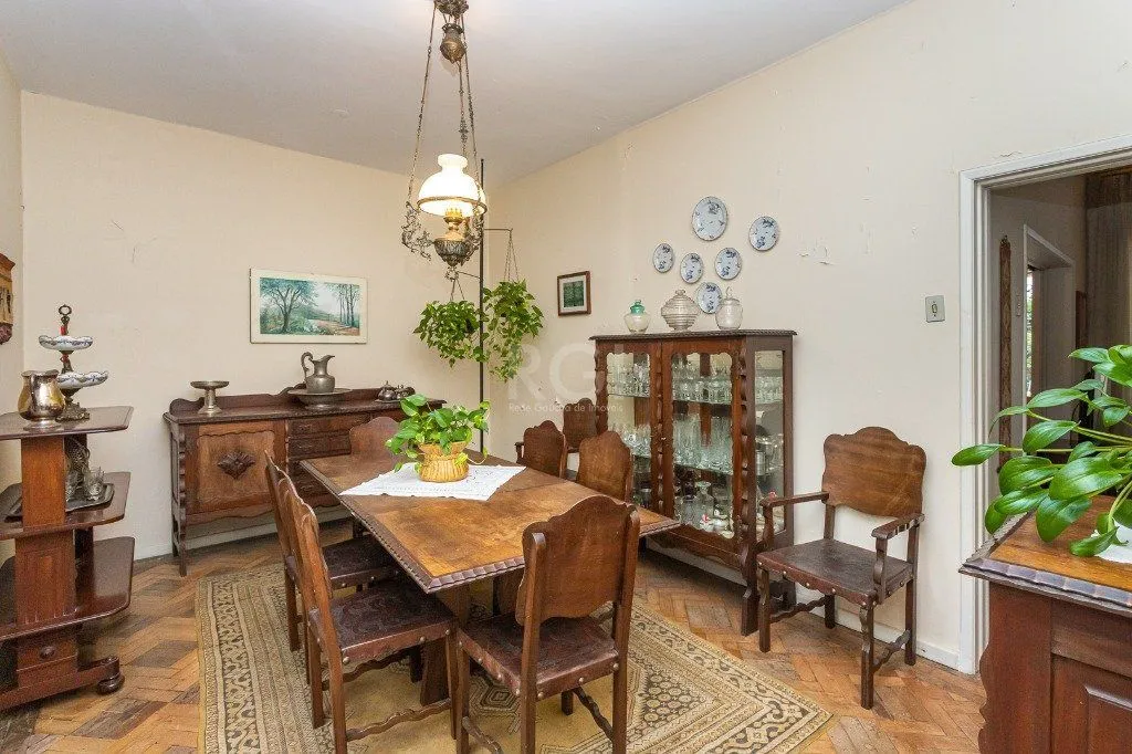 Imagem Casa no bairro Petrópolis de 3 dormitórios