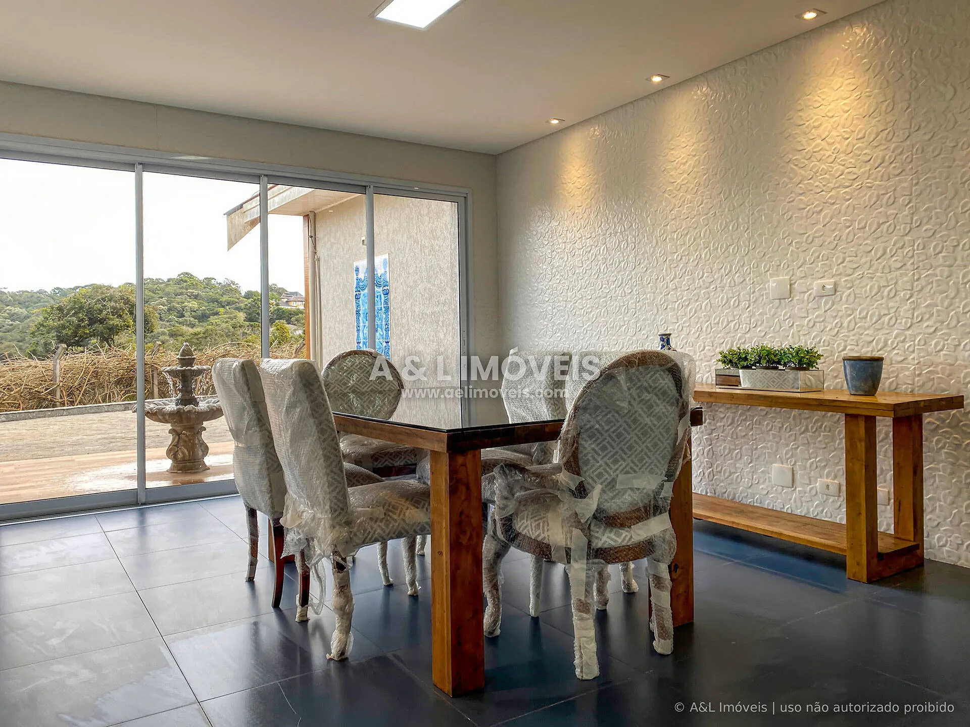 Imagem Casa de Luxo | Alto do Capivari | 793 m² | SPA e Casa de Hóspedes