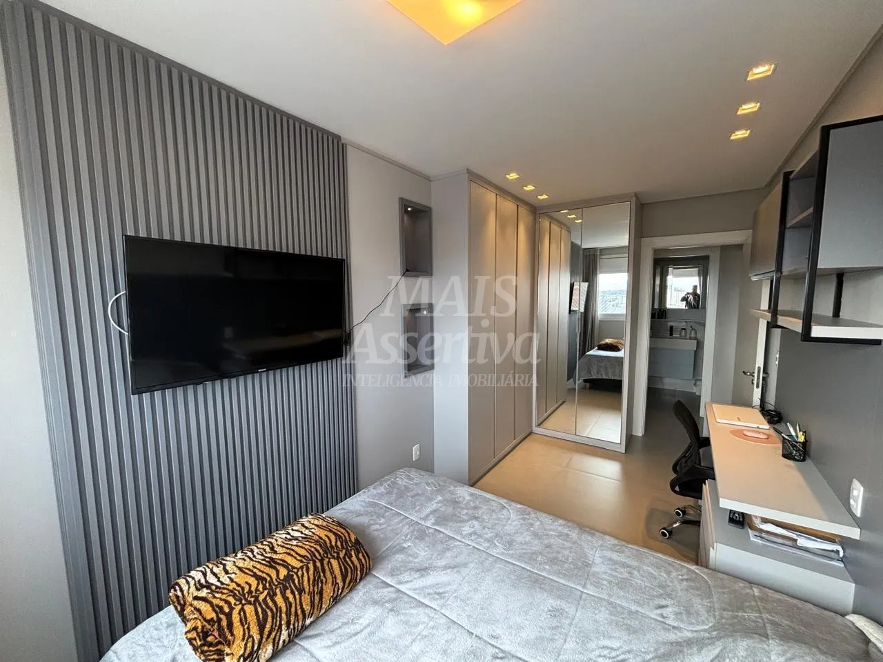 Imagem Excelente apartamento mobiliado à venda no Centro de Torres/RS - 2 dormitórios