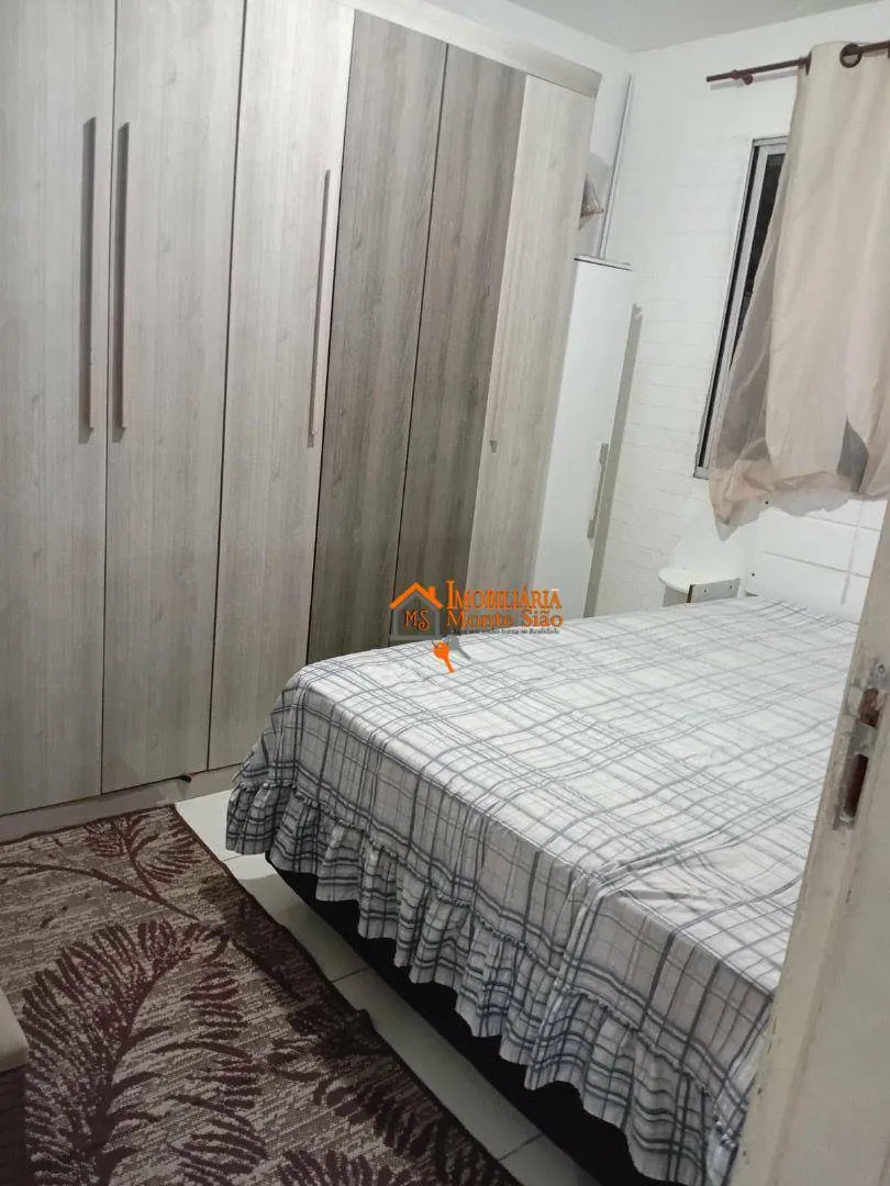 Imagem Apartamento com 2 dormitórios à venda, 45 m² por R$ 196.000,00 - Água Chata - Guarulhos/SP