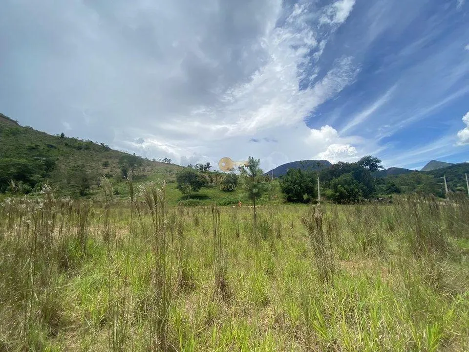 Imagem Terreno em Condomínio para Venda em Teresópolis / RJ no bairro Fazenda Alpina