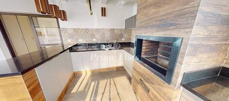 Imagem Apartamento disponível para venda no Edifício Viseu, com 280m², com 3 dormitórios e 5 vagas de garagem