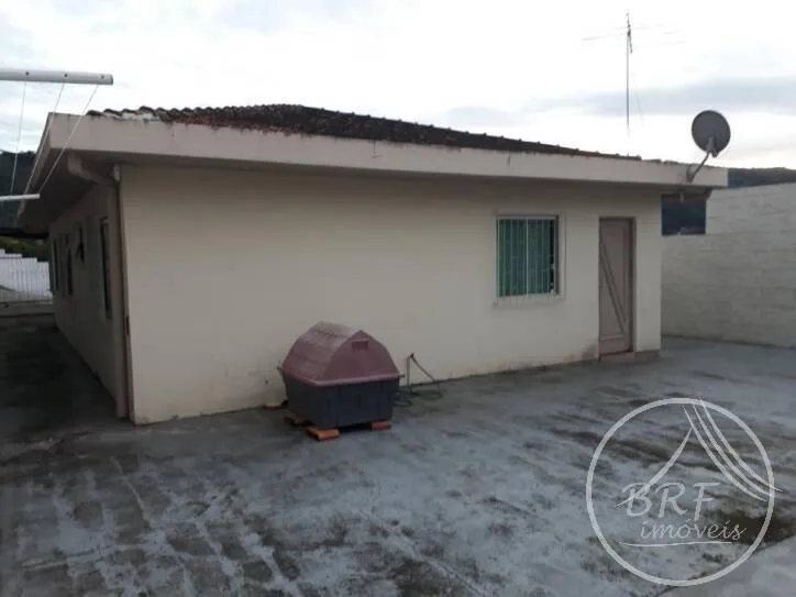 Imagem Vendo Casa em Serraria São José SC de 3 dorm.(Suíte) + Edícula c/churrasq.