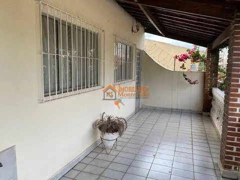 Imagem Sobrado com 4 dormitórios à venda, 360 m² por R$ 850.000,00 - Picanço - Guarulhos/SP