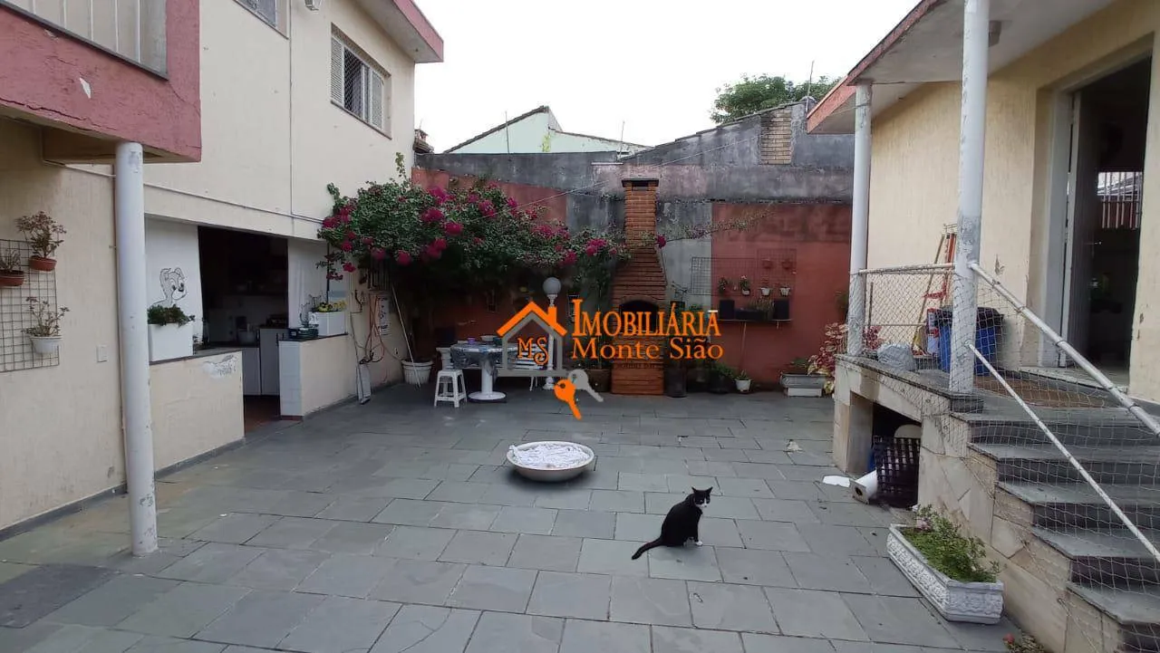 Imagem Casa com 2 dormitórios à venda, 400 m² por R$ 1.200.000,00 - Vila Galvão - Guarulhos/SP