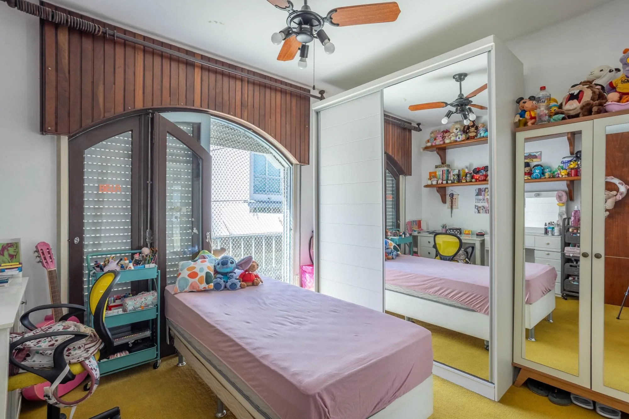 Imagem Apartamento de três quartos, suíte, dependência de empregada e 1 vaga de garagem