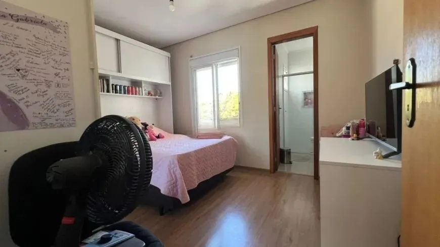 Imagem Casa a venda no bairro São José com 2 quartos / 2 suítes / 3 banheiros